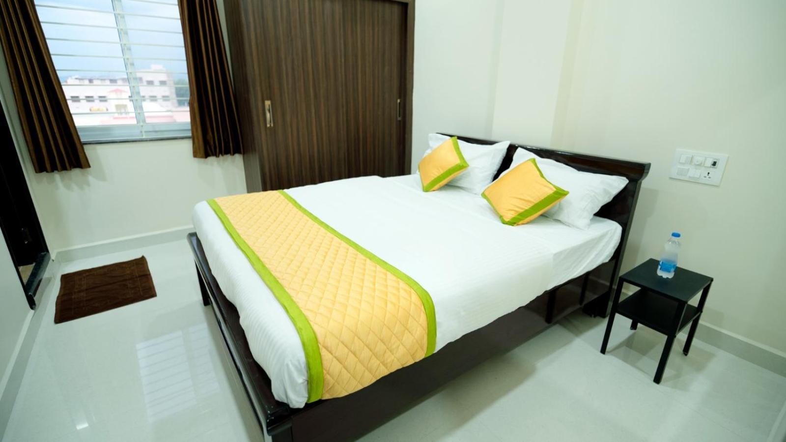 Divya Comforts - 1Bhk Apartamento Tirupati Exterior foto